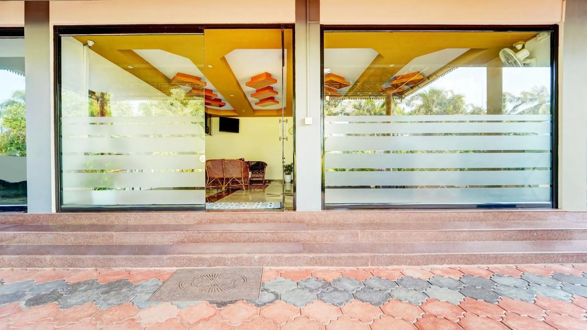 Super Hotel O Thrissur Near Thrissur Medical College Thekkumkara