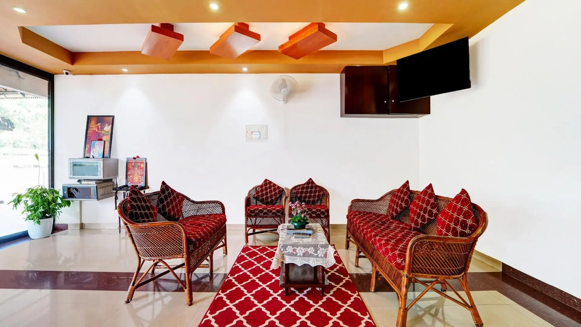 Super Hotel O Thrissur Near Thrissur Medical College Thekkumkara